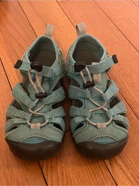 Keen Newport Teal Sandals Youth Kids Size 13 Water Shoes Waterproof